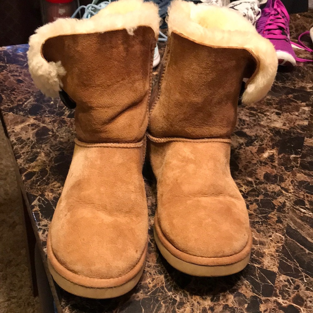SOLD. Women’s UGGS